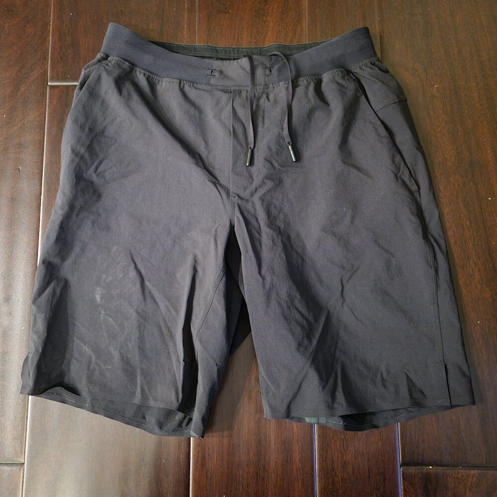 Lululemon T.H.E. Short Mens 9" Linerless Medium Black